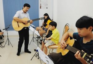 dạy đàn guitar ở Hà Nội