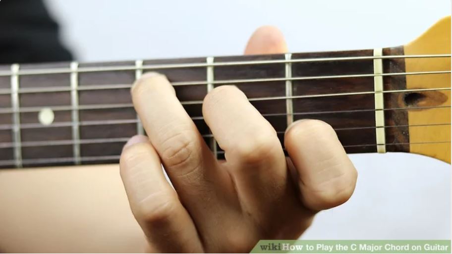 Cách bấm hợp âm C (đô trưởng) trên đàn guitar